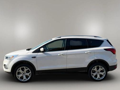 White Platinum Metallic Tri-Coat 2019 Ford Escape Titanium