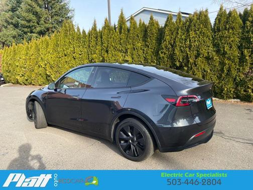 2025 Tesla Model Y Long Range Sport Utility 4D