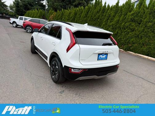 2023 Kia Niro EV Wave Wagon 4D