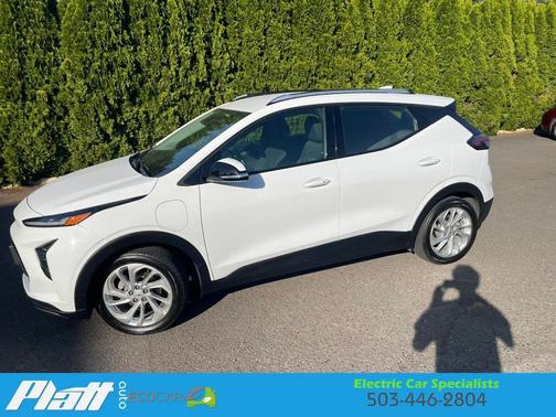 White 2023 Chevrolet Bolt EUV LT Hatchback 4D