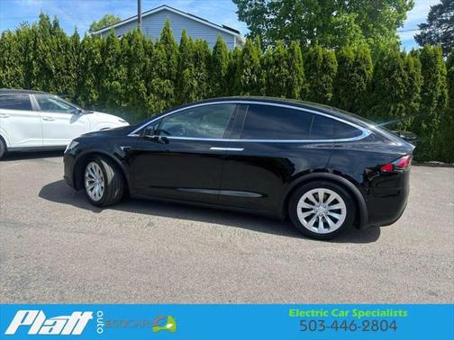2018 Tesla Model X 75D Sport Utility 4D