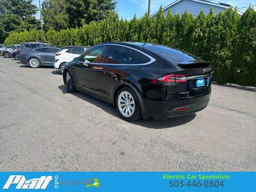 2018 Tesla Model X 75D Sport Utility 4D