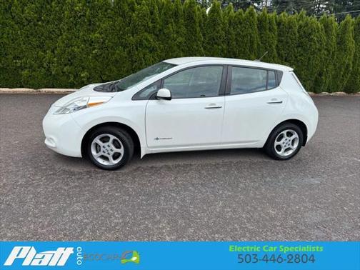 2013 Nissan Leaf SV Hatchback 4D