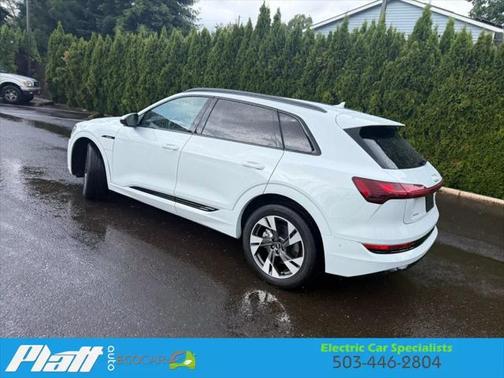 2021 Audi e-tron Premium