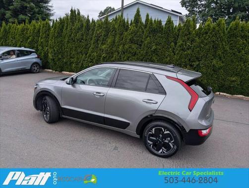 2023 Kia Niro EV Wind Wagon 4D