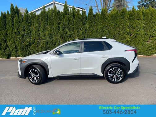 White 2025 Subaru Solterra Premium