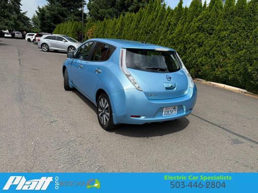 2015 Nissan Leaf SV Hatchback 4D