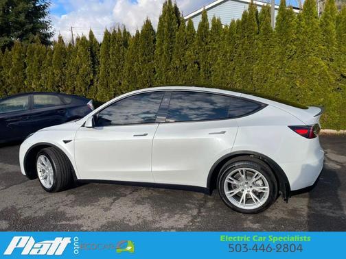 2023 Tesla Model Y Long Range Sport Utility 4D