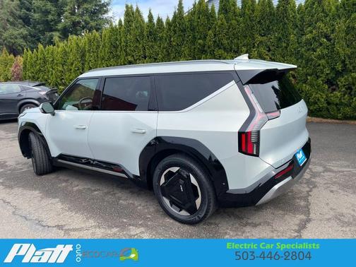 Silver 2024 Kia EV9 Land Sport Utility 4D