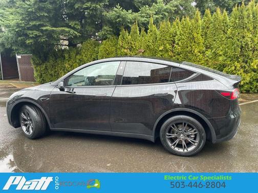 2025 Tesla Model Y Long Range Sport Utility 4D