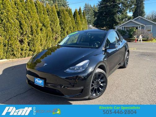 2023 Tesla Model Y Long Range Sport Utility 4D