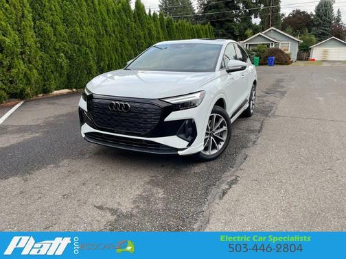 2022 Audi e-tron Premium Plus