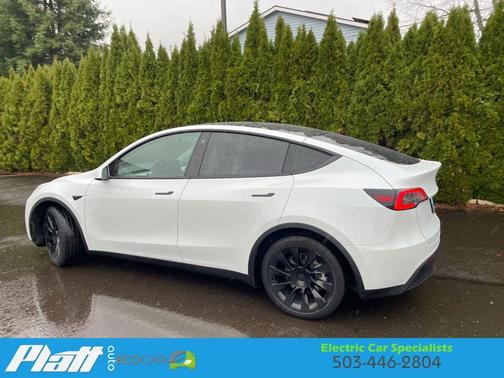 2022 Tesla Model Y Long Range Sport Utility 4D