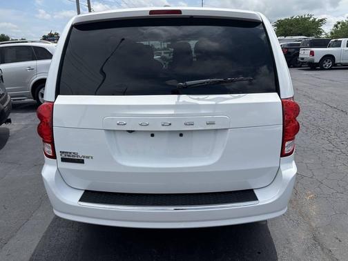 White Knuckle Clearcoat 2019 Dodge Grand Caravan SE