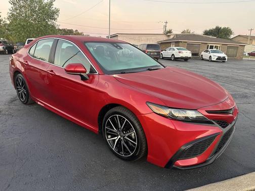 2021 Toyota Camry SE