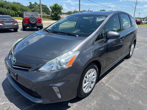 2014 Toyota Prius v Two