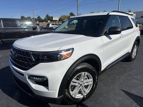 2022 Ford Explorer XLT 4dr SUV