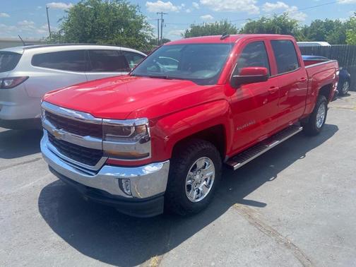 Photo 2 of 20 of 2017 Chevrolet Silverado 1500 LT