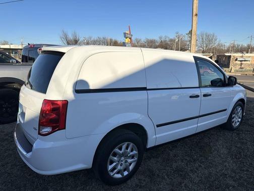 2014 RAM Cargo Tradesman