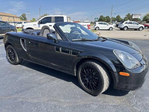 2001 Toyota MR2 Base 2dr Convertible