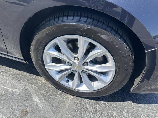 Very Dark Charcoal 2023 Chevrolet Malibu LT