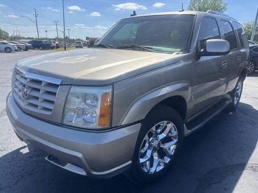 2003 Cadillac Escalade Base