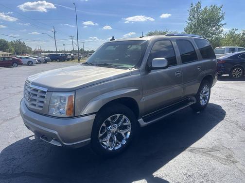 2003 Cadillac Escalade Base