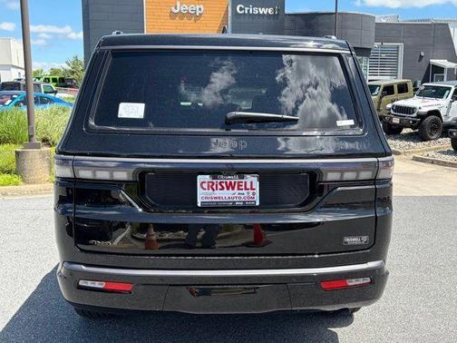 Gloss Black 2026 Jeep Grand Wagoneer Limited Reserve