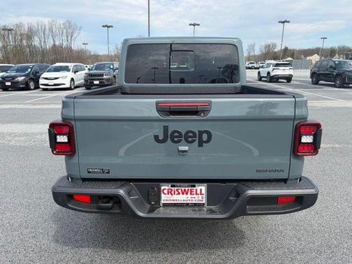 2026 Jeep Gladiator Sport