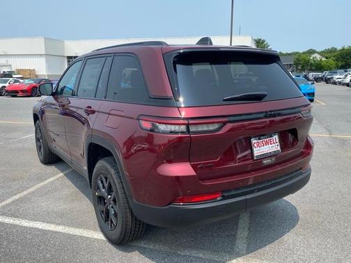 2025 Jeep Grand Cherokee Laredo