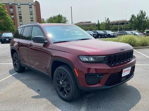 2025 Jeep Grand Cherokee Laredo