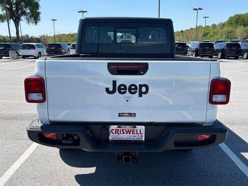Bright White Clearcoat 2026 Jeep Gladiator Sport