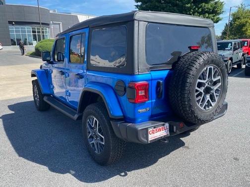 2025 Jeep Wrangler Sahara
