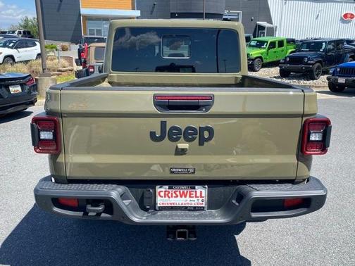 2025 Jeep Gladiator Sport