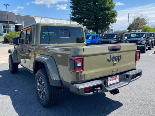 2025 Jeep Gladiator Sport