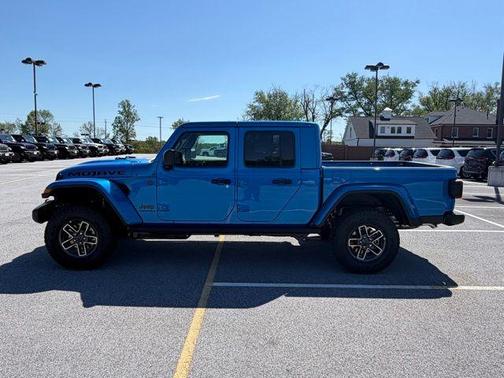 Hydro Blue Pearlcoat 2026 Jeep Gladiator Mojave