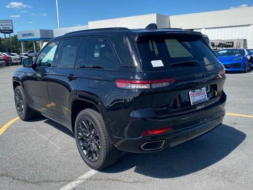 2025 Jeep Grand Cherokee Summit