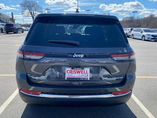 2025 Jeep Grand Cherokee Laredo