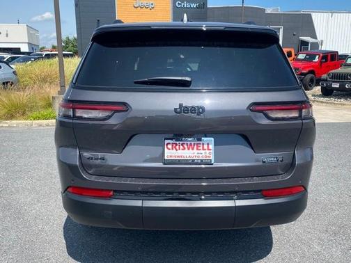 2025 Jeep Grand Cherokee L Laredo