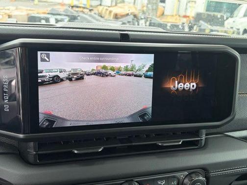 Anvil Clearcoat 2026 Jeep Gladiator Mojave