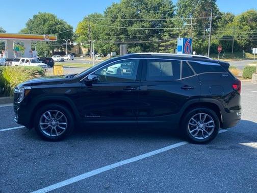 2023 GMC Terrain SLT