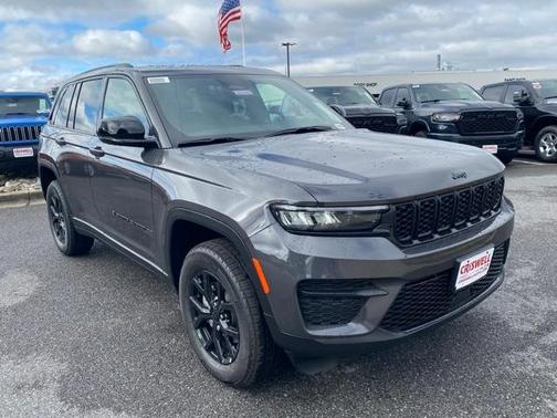 2025 Jeep Grand Cherokee Laredo
