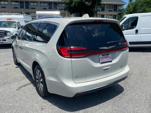 2021 Chrysler Pacifica Hybrid Touring L