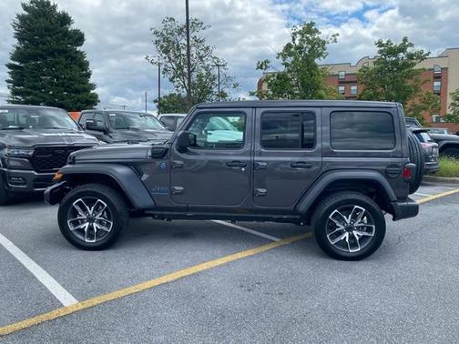 2025 Jeep Wrangler 4xe Sport