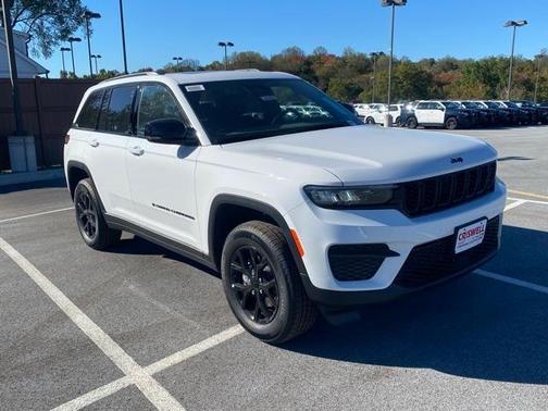 2025 Jeep Grand Cherokee Laredo