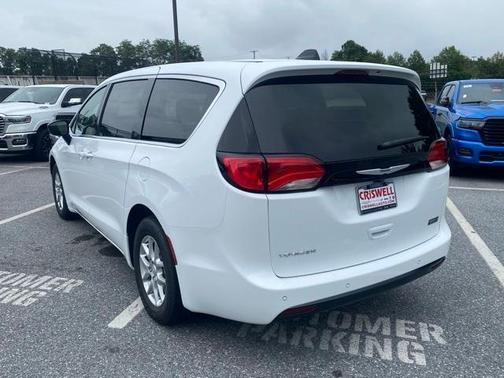 2026 Chrysler Voyager LX