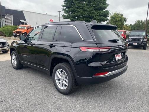 2025 Jeep Grand Cherokee Laredo X
