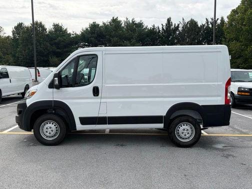 Bright White Clearcoat 2026 RAM ProMaster 1500 Low Roof