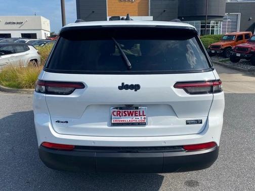 2025 Jeep Grand Cherokee L Laredo