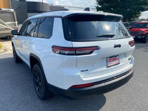 2025 Jeep Grand Cherokee L Laredo
